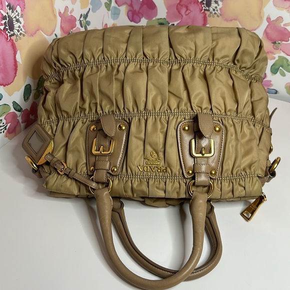 💯Authentic Prada Beige Tessuto Gaufre Ruched Shoulder Handbag🍀 - Picture 13 of 15
